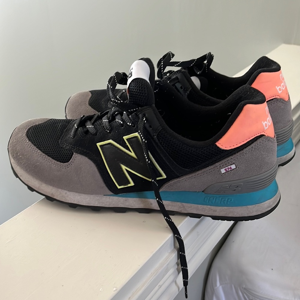 New Balance 574 Mens 9.5 Womens 11 black grey blue yellow shoe sneaker lifestyle